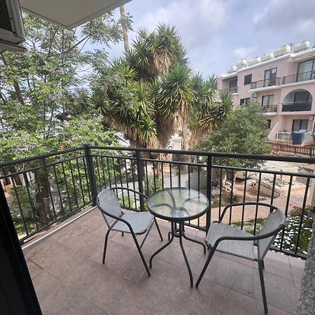 Cozy 1 Bedroom Apartment Close To The Beach Paphos Eksteriør billede