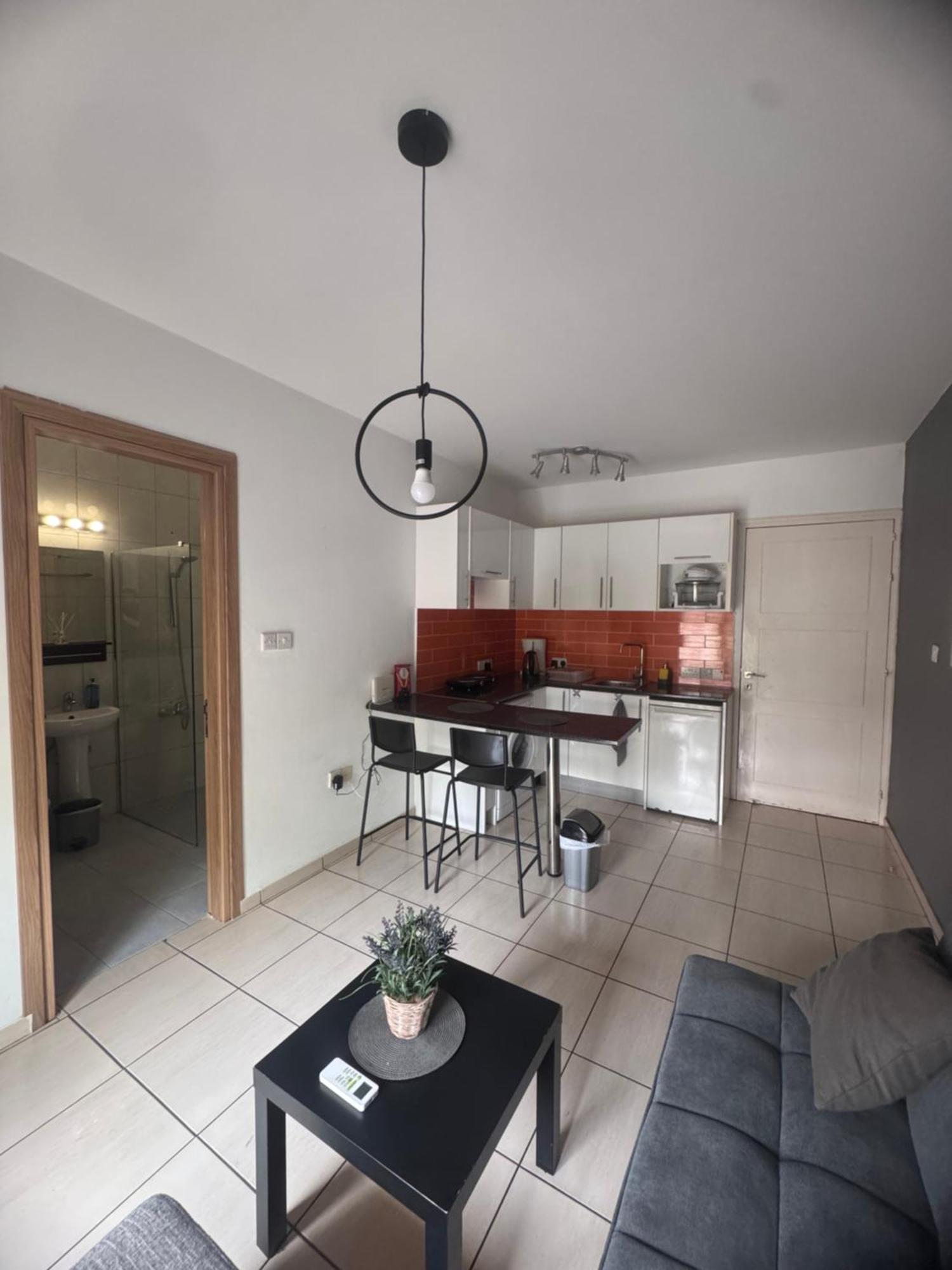 Cozy 1 Bedroom Apartment Close To The Beach Paphos Eksteriør billede